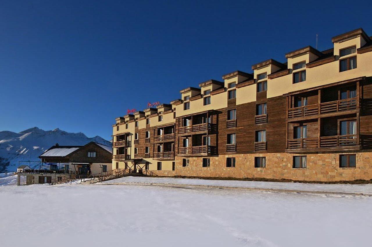 Alpina Hotel Гудаури Экстерьер фото