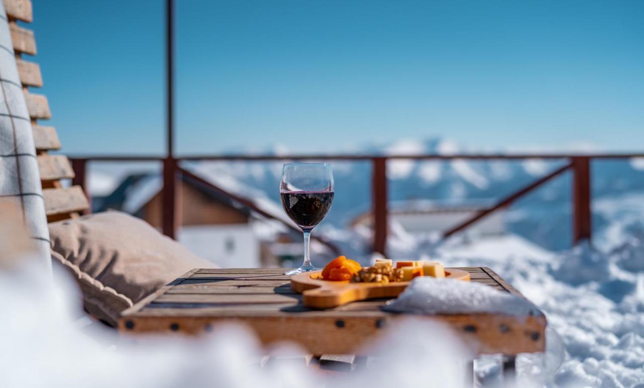 Alpina Hotel Гудаури Экстерьер фото