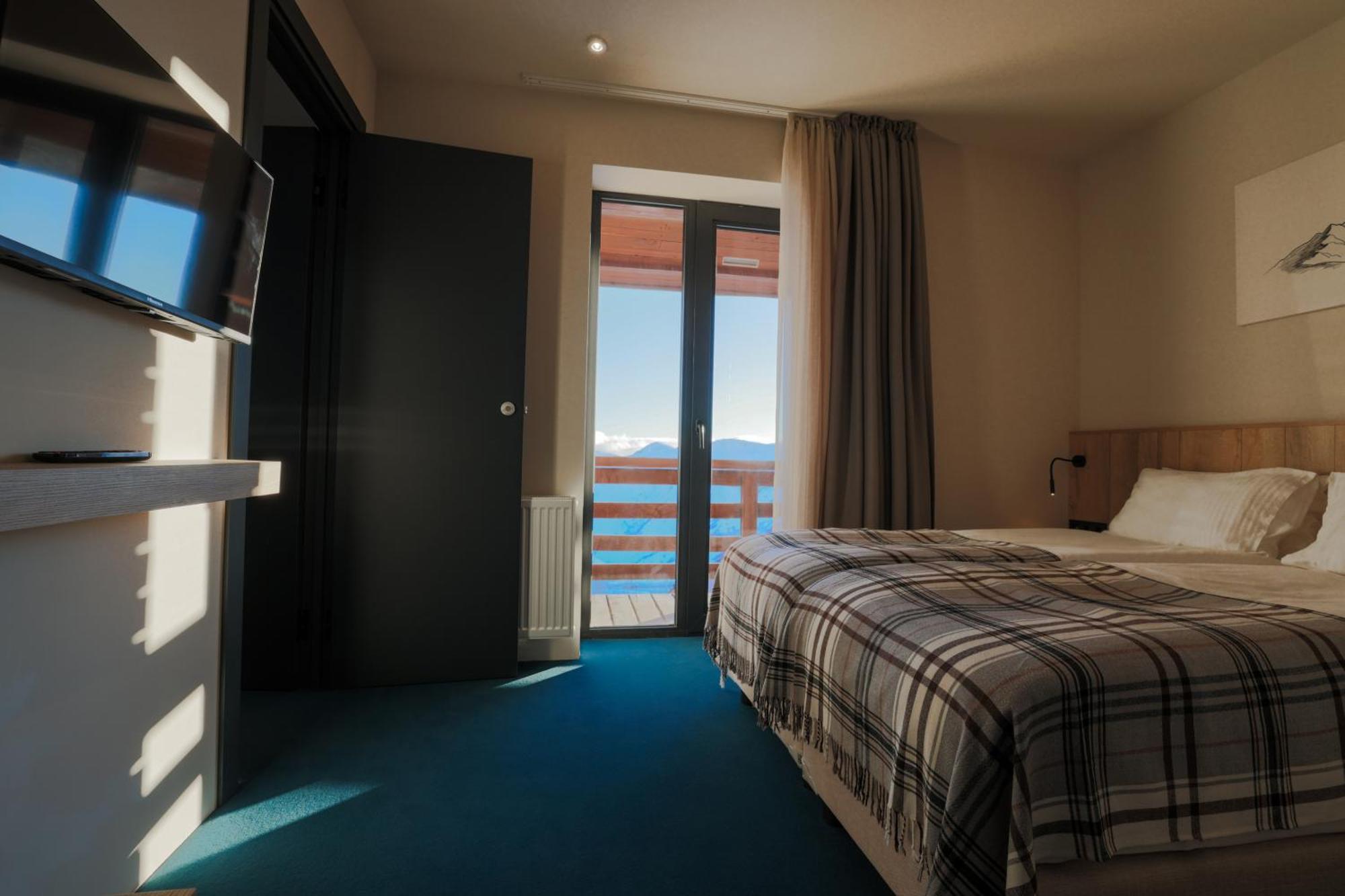 Alpina Hotel Гудаури Экстерьер фото