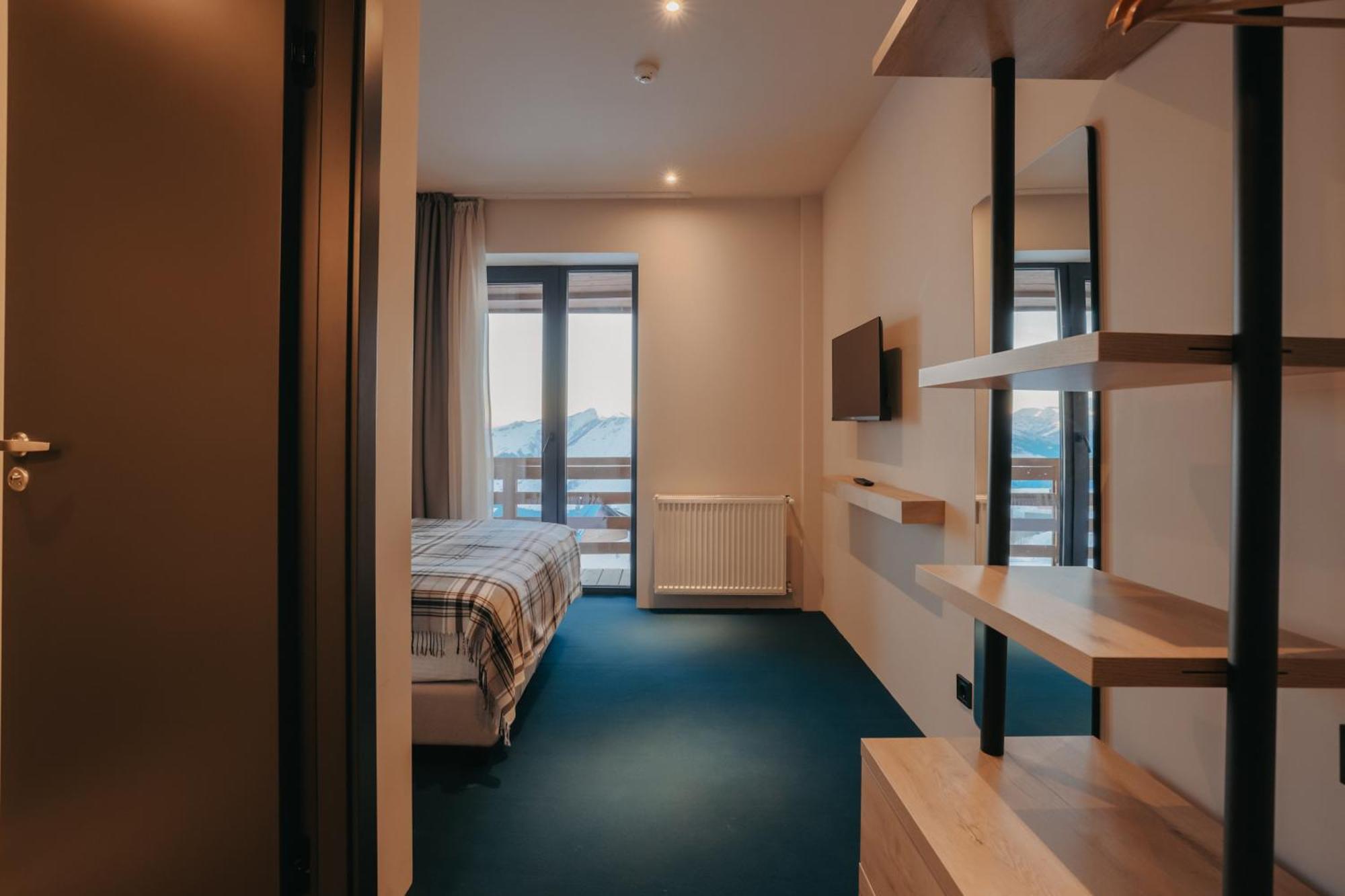 Alpina Hotel Гудаури Экстерьер фото