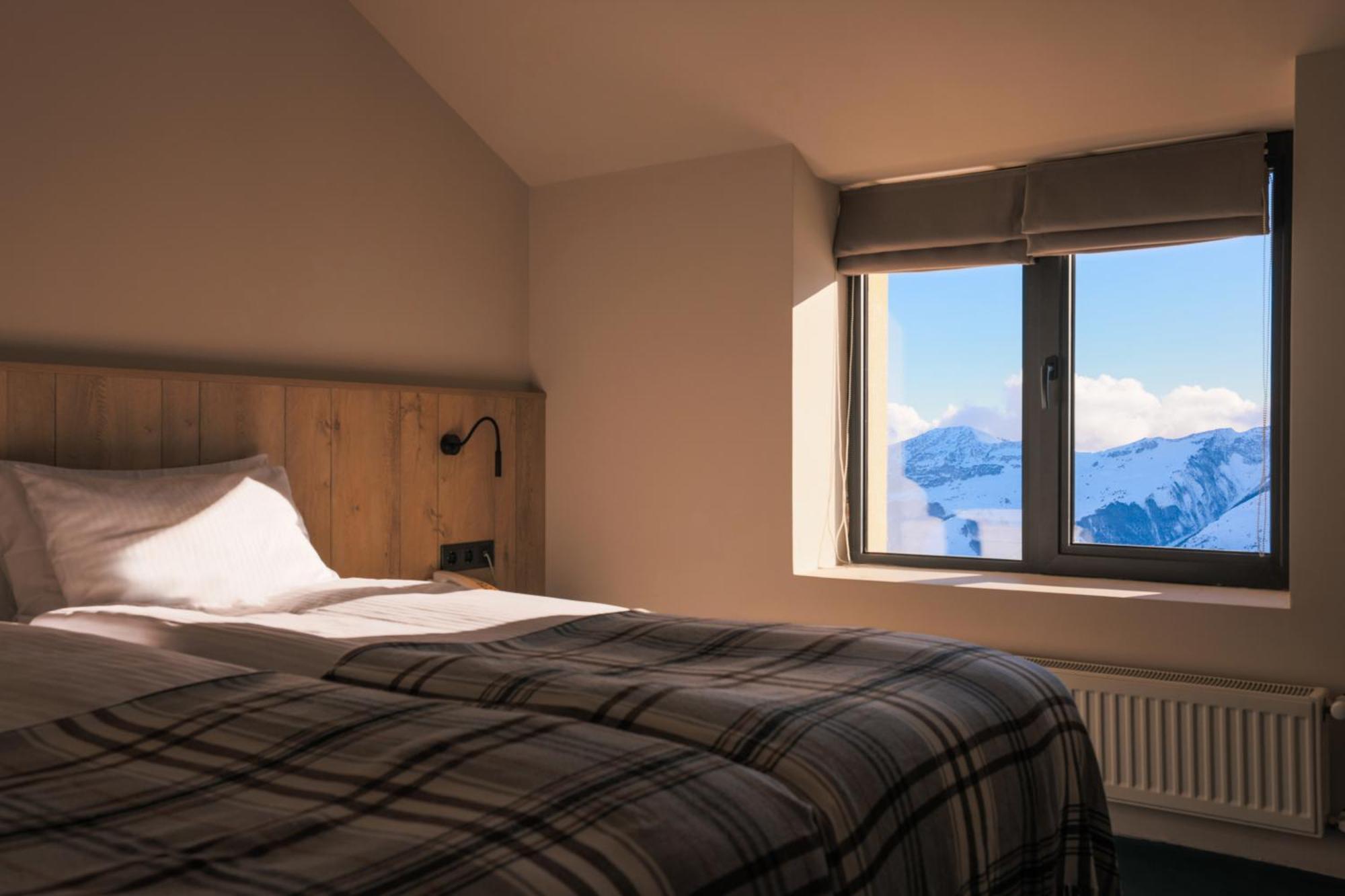Alpina Hotel Гудаури Экстерьер фото
