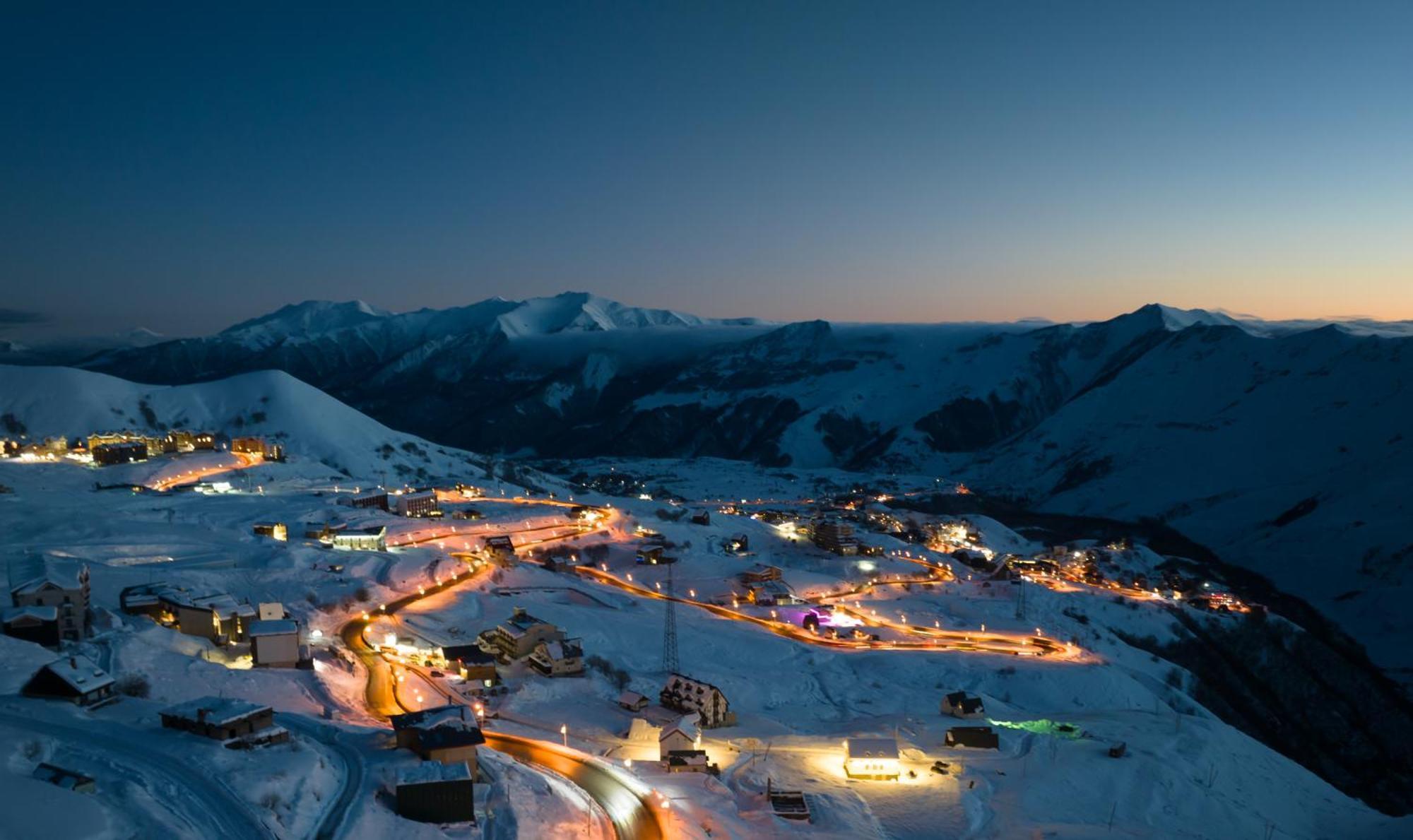 Alpina Hotel Гудаури Экстерьер фото